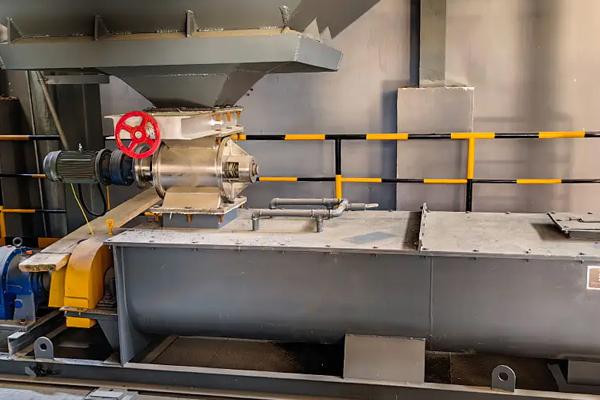 معدات الخلط والتحريك